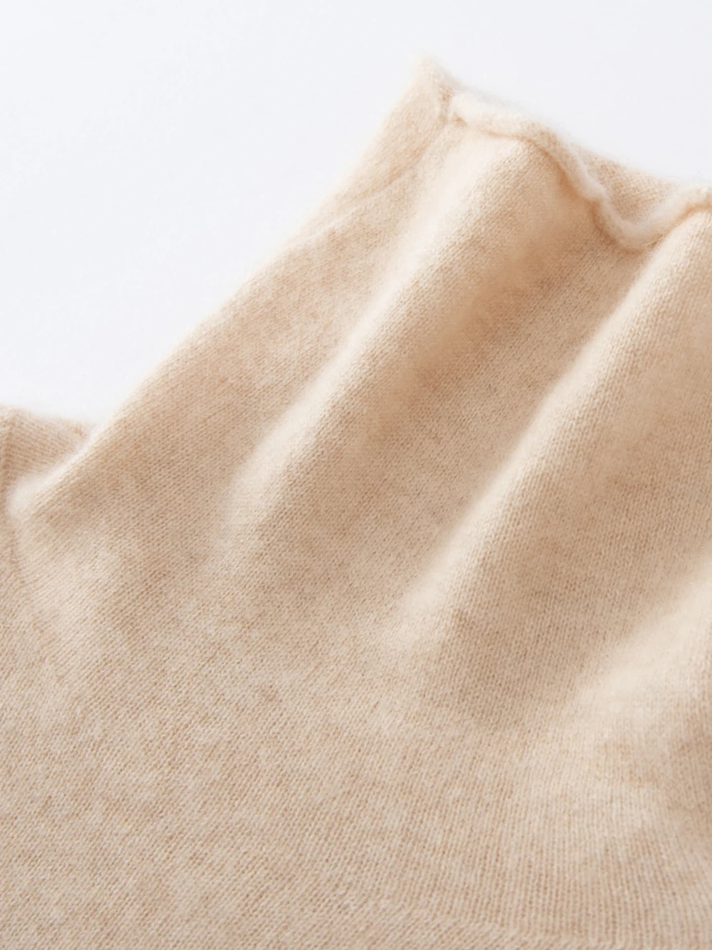 12-Gauge Slouch-Neck Plain · DETAIL