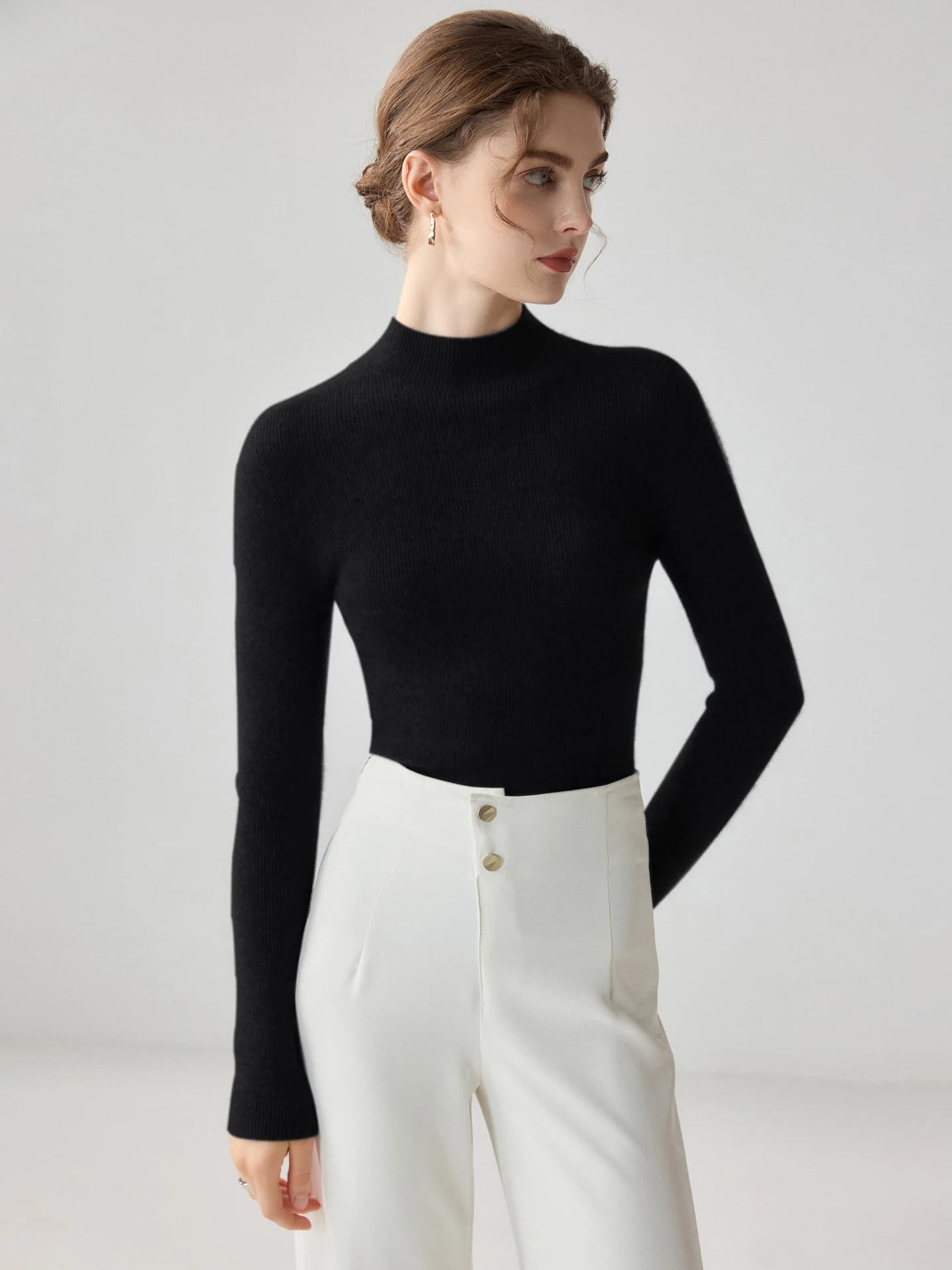 Seamless Slim-Fit Mock-Neck · FRONT