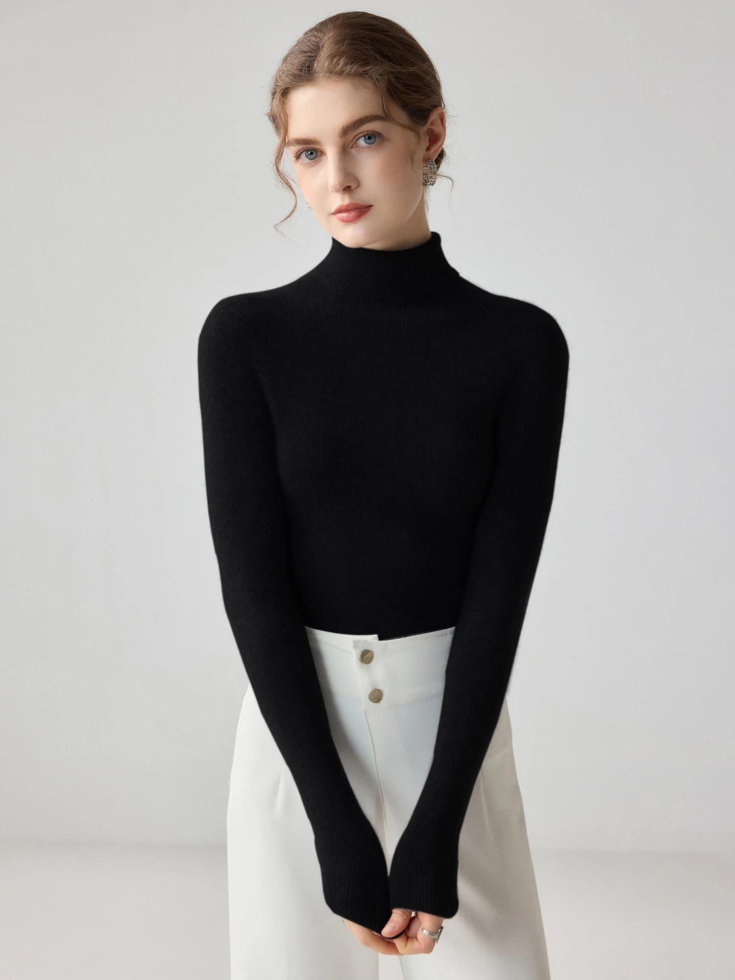 Seamless Slim-Fit Turtleneck · FRONT