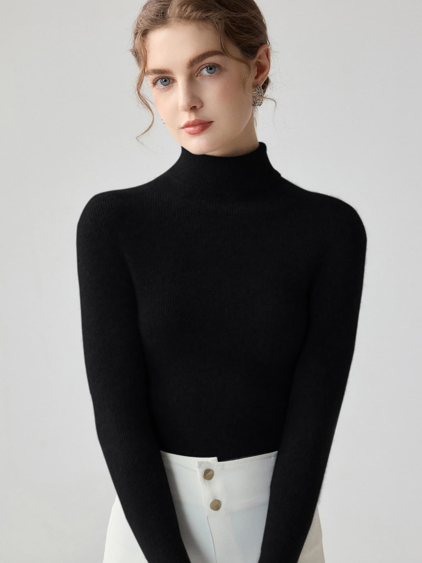 Seamless Slim-Fit Turtleneck · FRONT