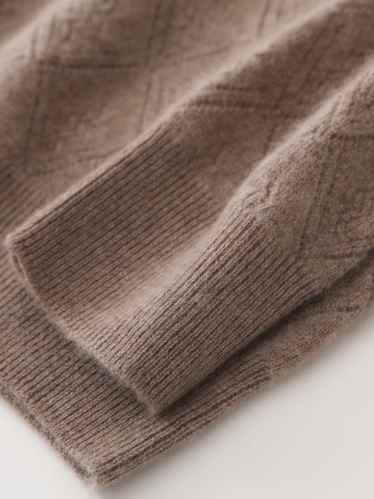 12-Gauge Crew-Neck Pointelle · DETAIL