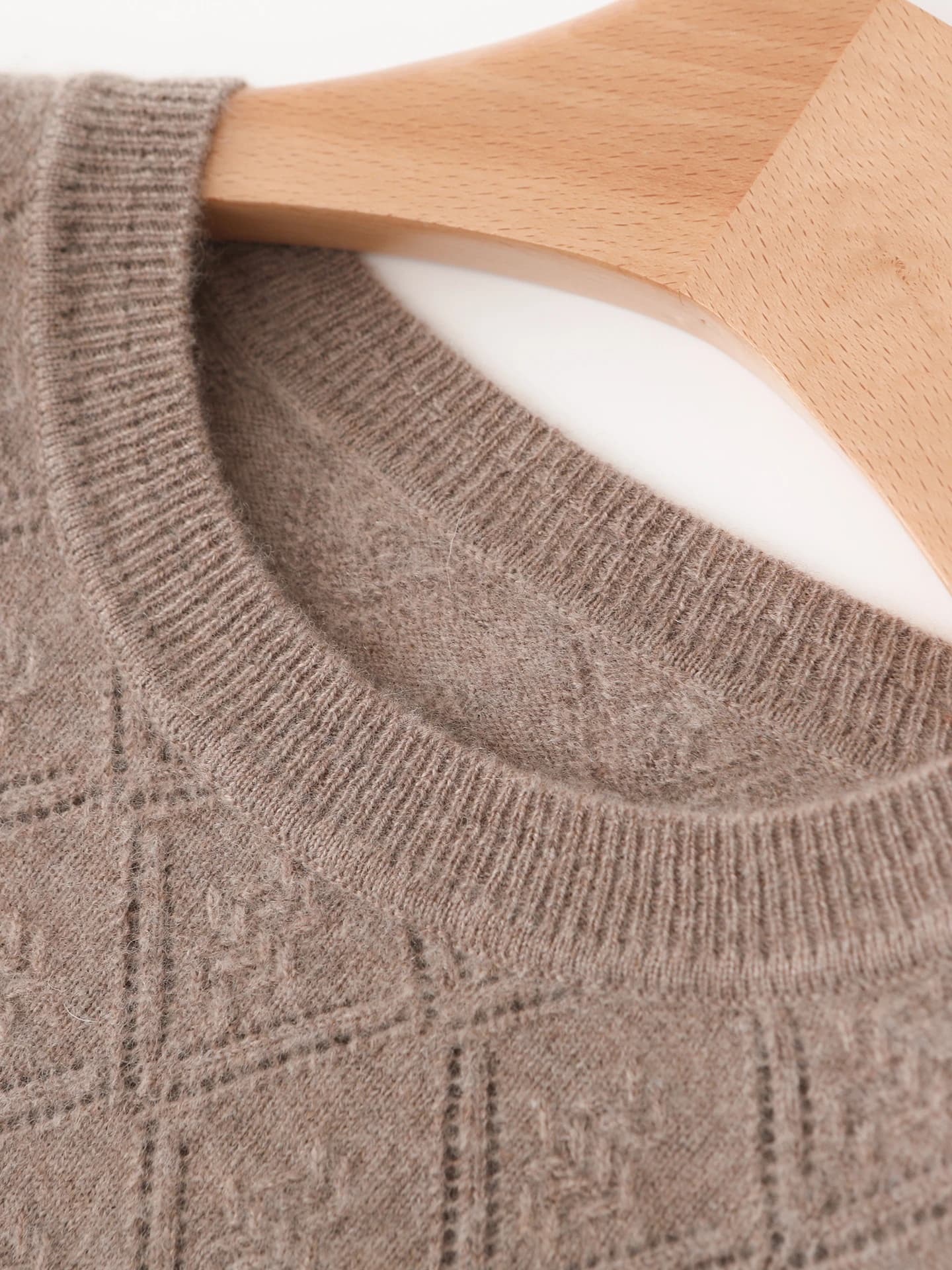 12-Gauge Crew-Neck Pointelle · DETAIL