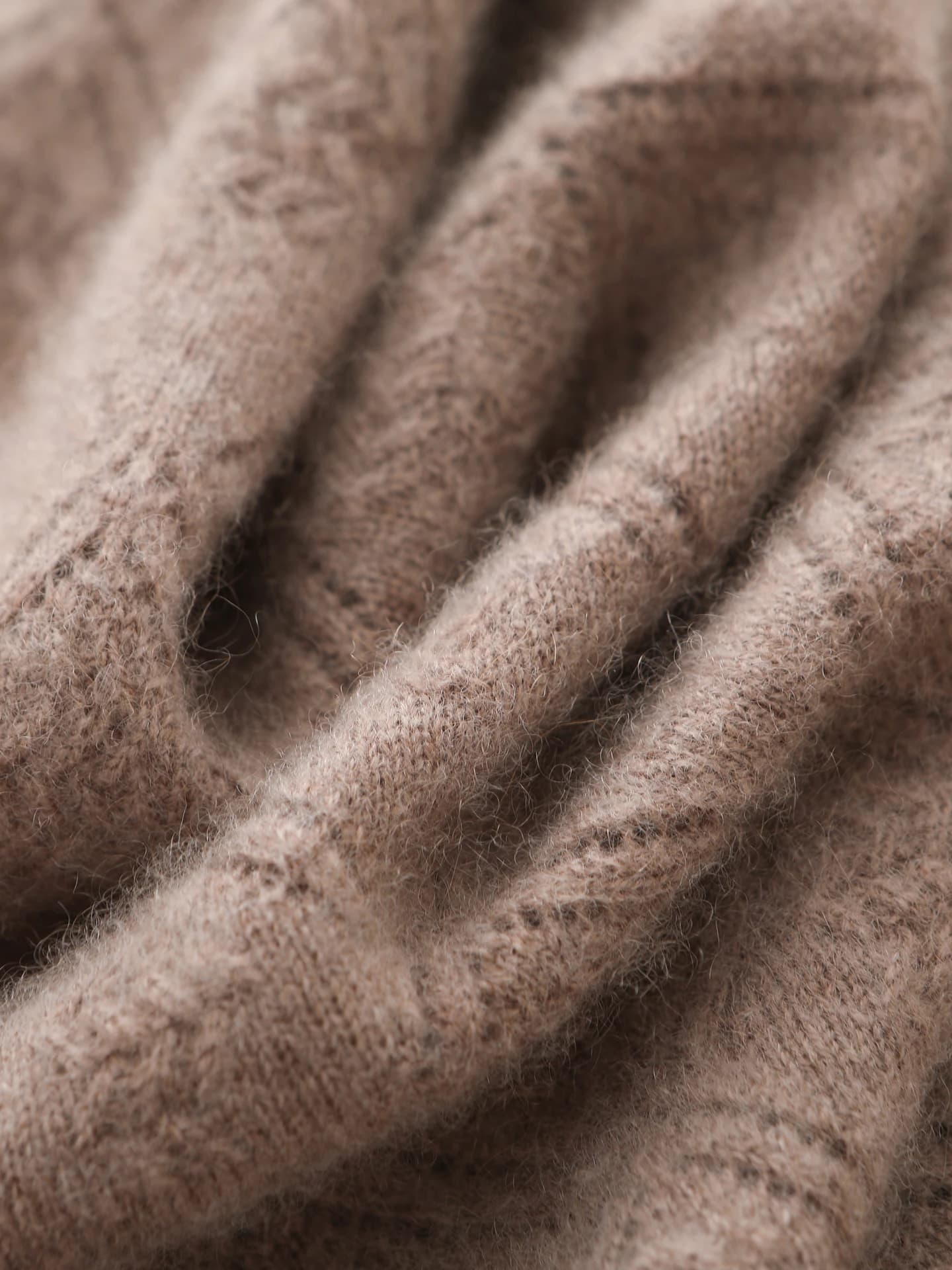 12-Gauge Crew-Neck Pointelle · DETAIL