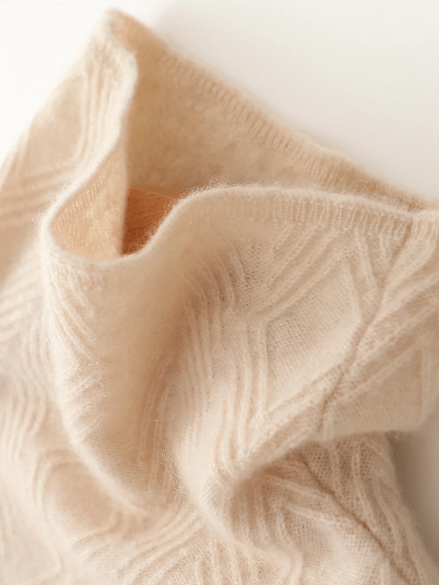 12-Gauge Slouch-Neck Diamond · DETAIL