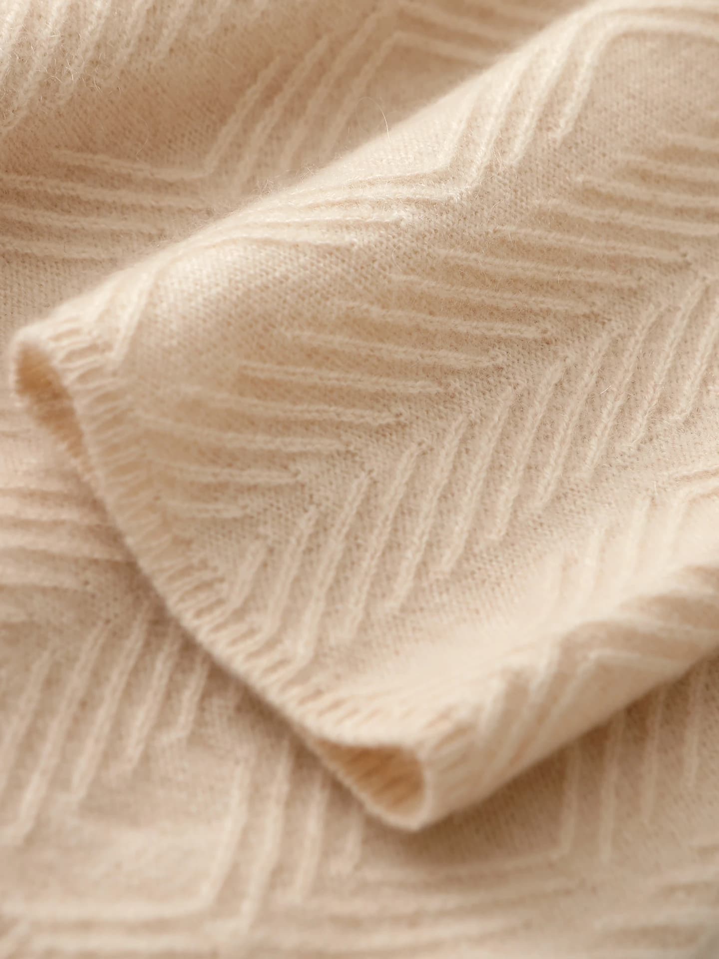 12-Gauge Slouch-Neck Diamond · DETAIL