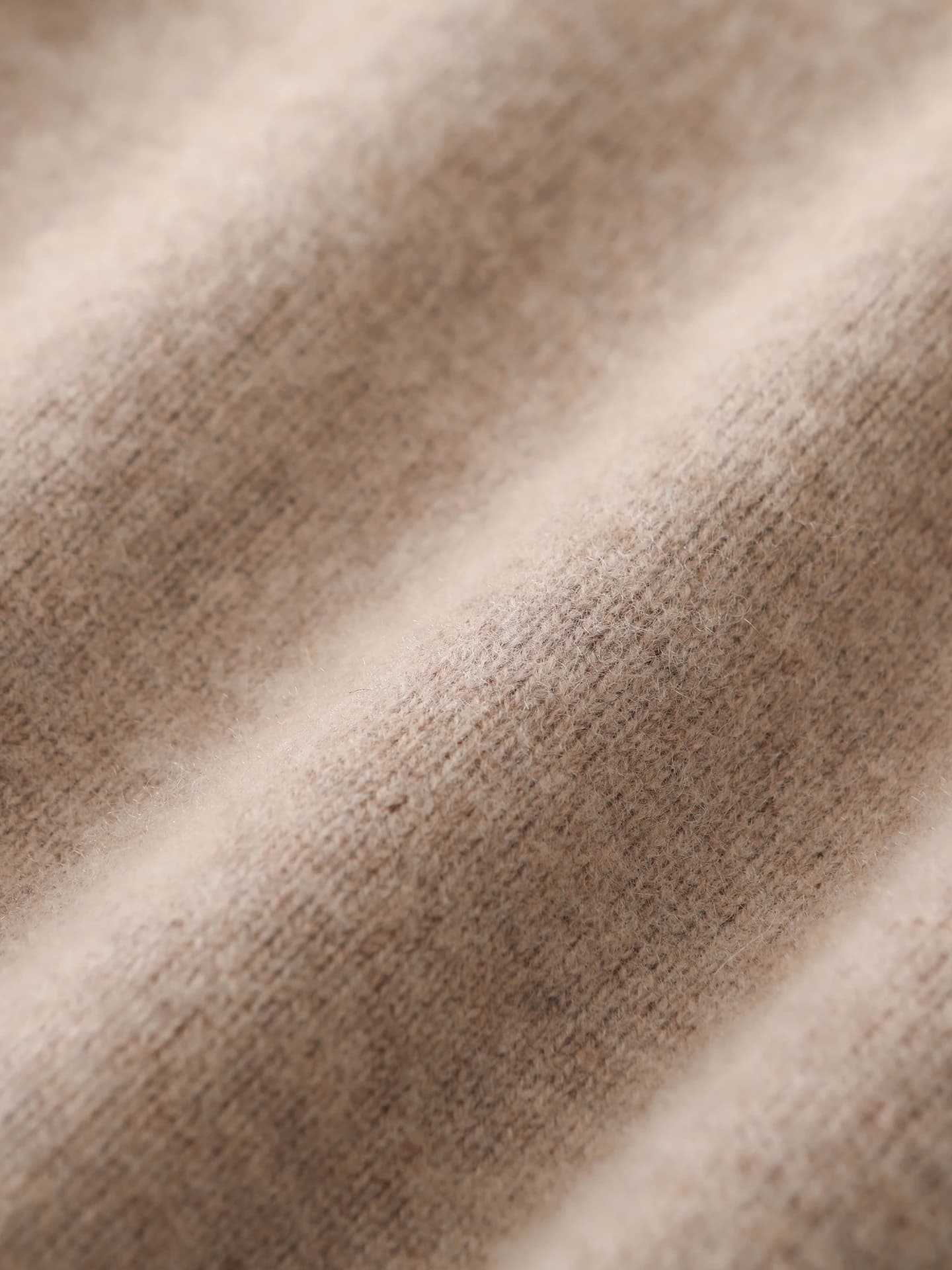 7-Gauge Heavyweight Mock-Neck · DETAIL