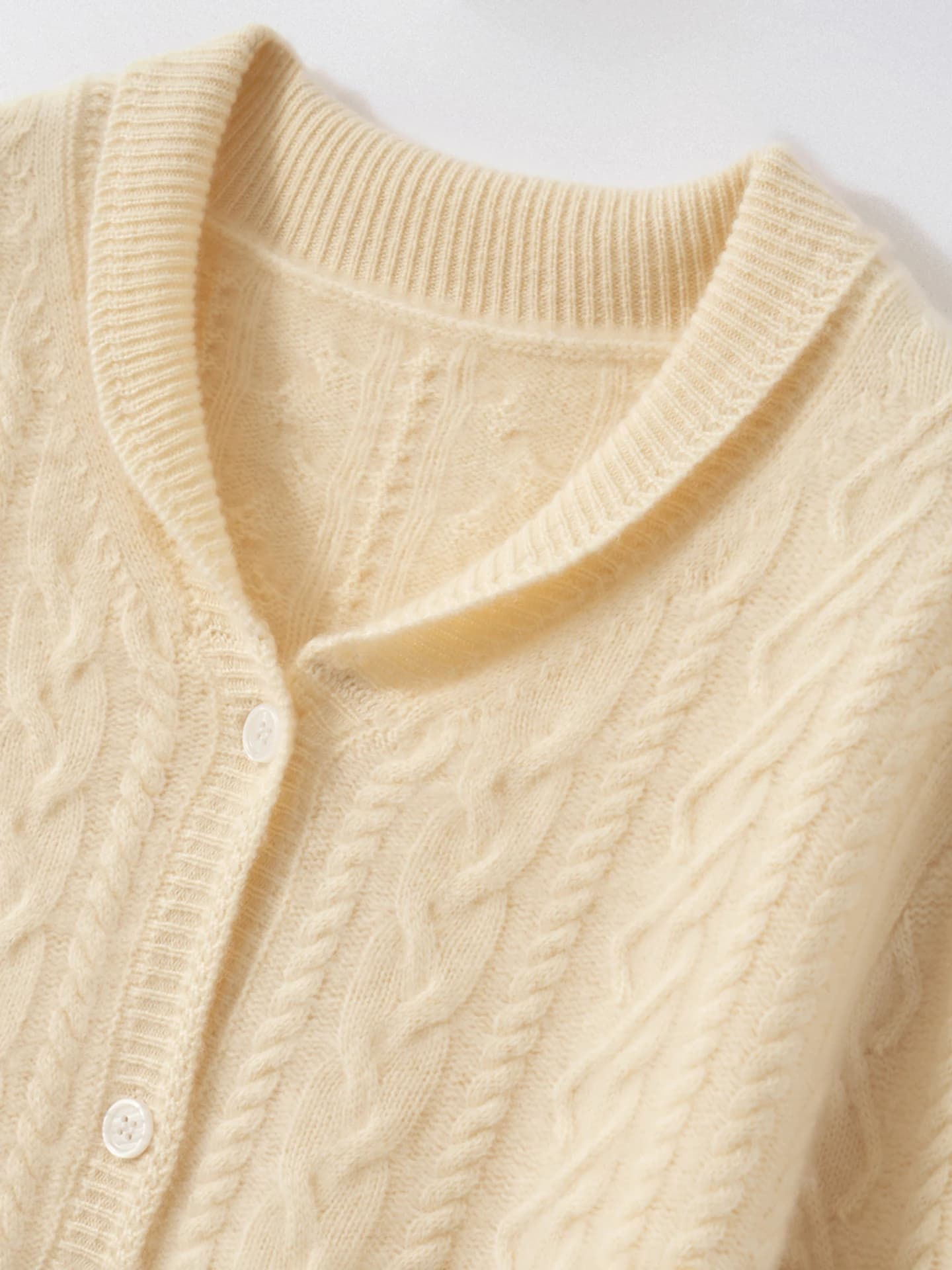 7-Gauge Shawl-Collar Cardigan · DETAIL