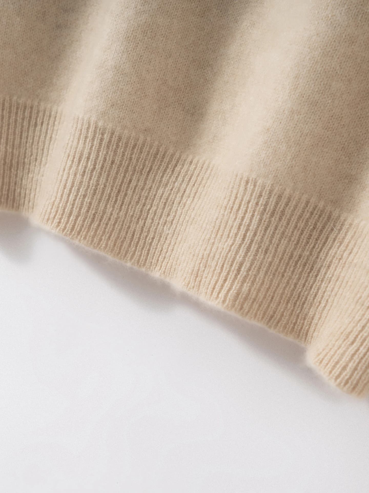 7-Gauge Crew-Neck Ribbed · DETAIL