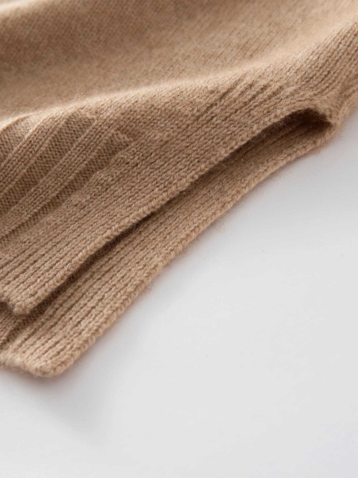7-Gauge Relaxed-Fit Mock-Neck High-Low · DETAIL