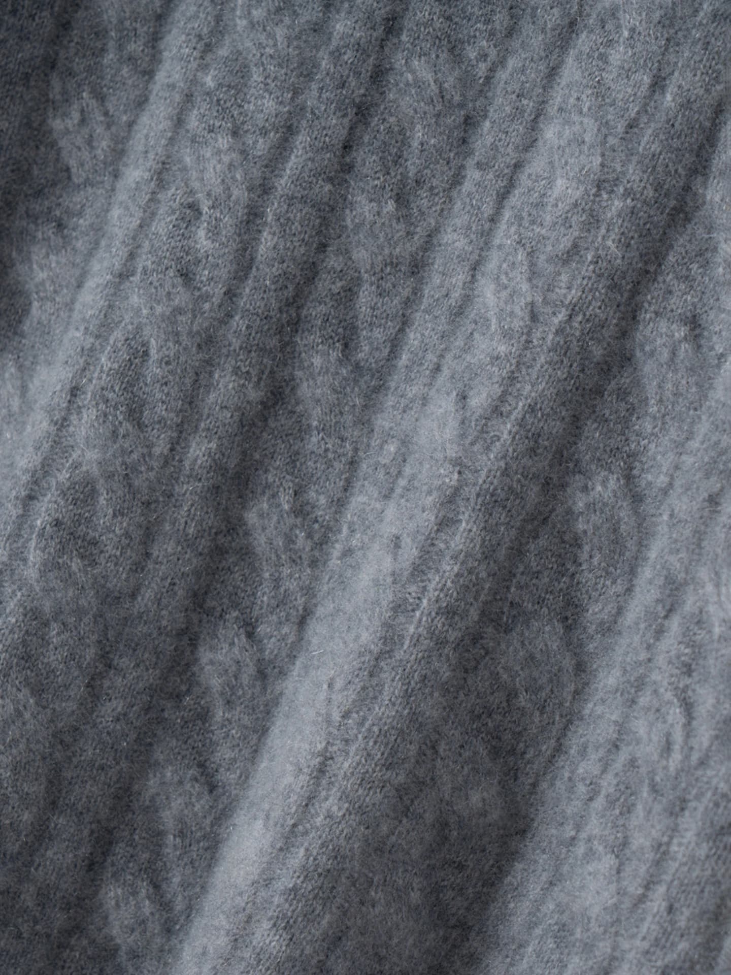 7-Gauge Crew-Neck Cable-Knit Contrast-Trim · DETAIL