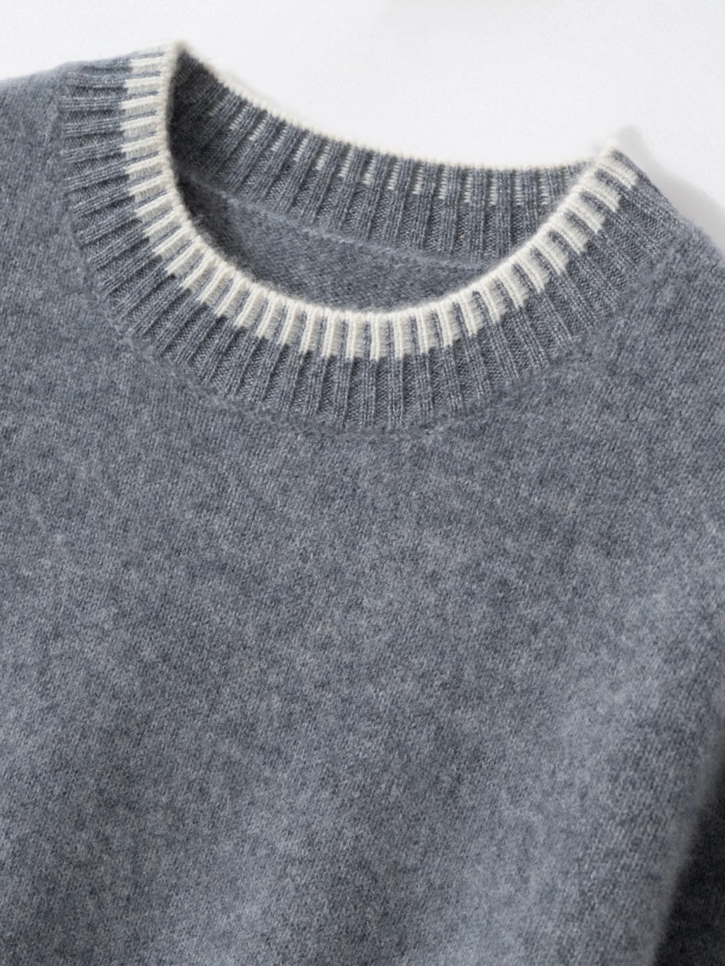 7-Gauge Crew-Neck Color-Block Neck-Cuff · DETAIL