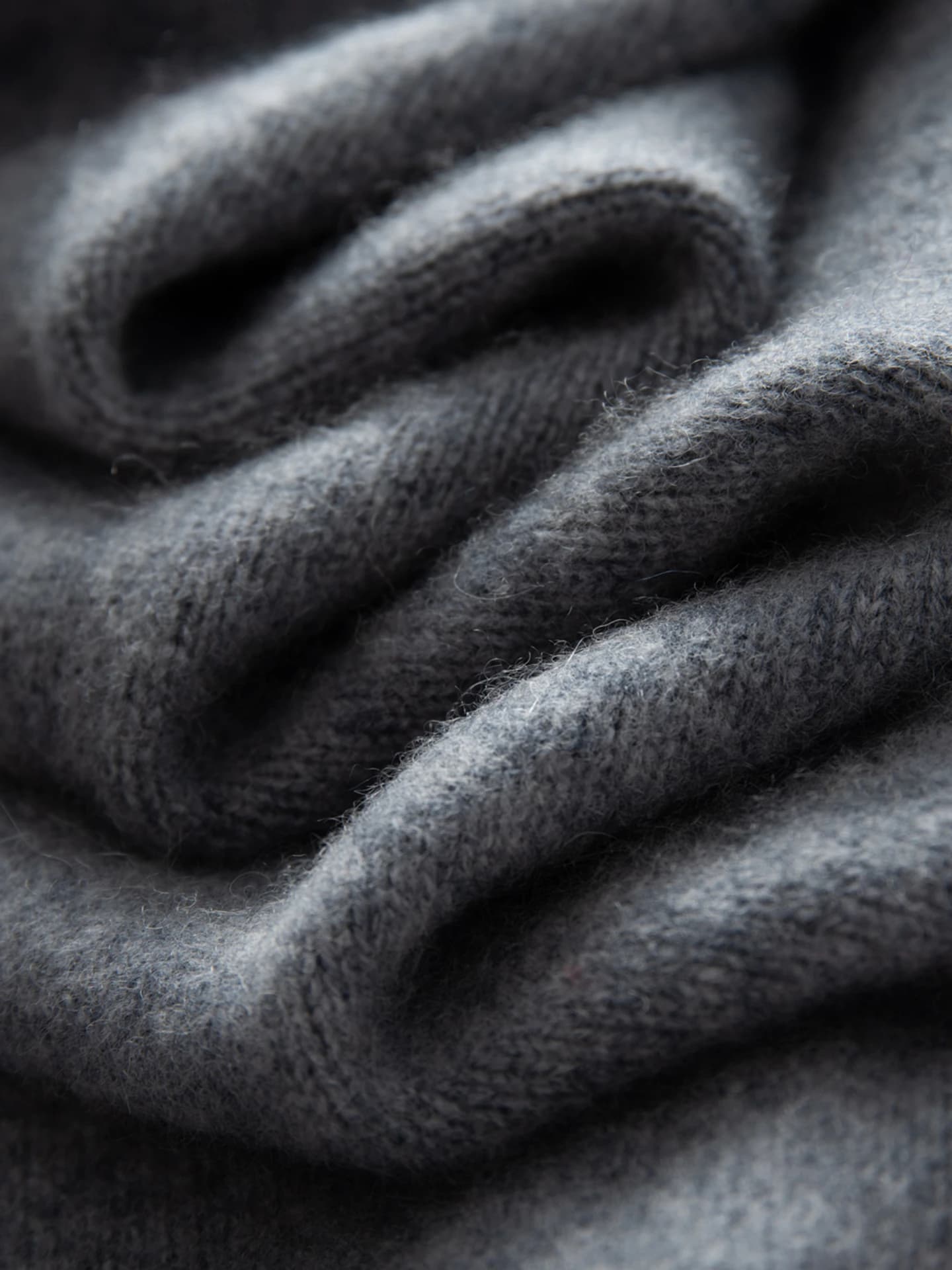 7-Gauge Crew-Neck Color-Block Neck-Cuff · DETAIL