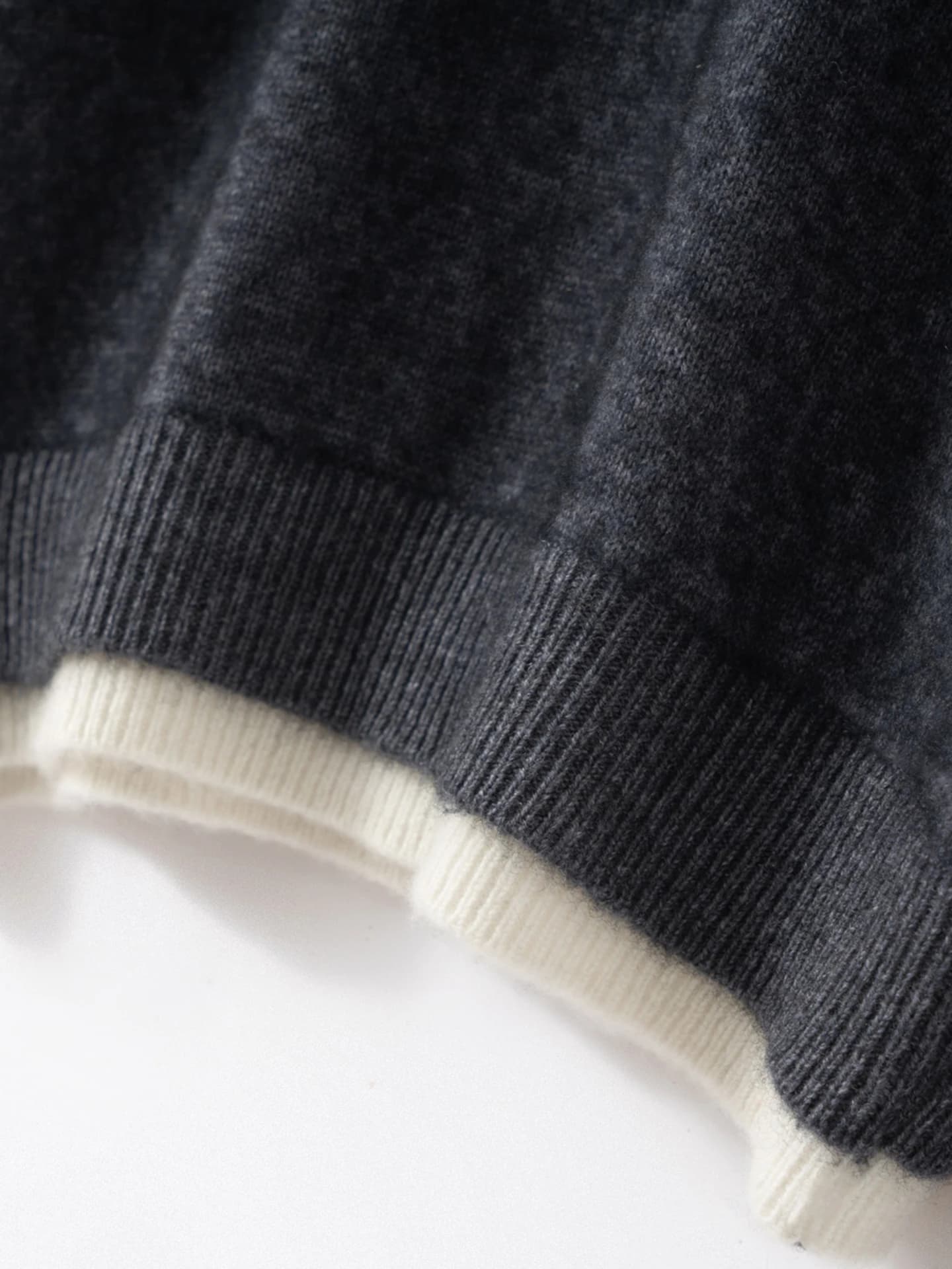 7-Gauge Lapel Color-Block · DETAIL