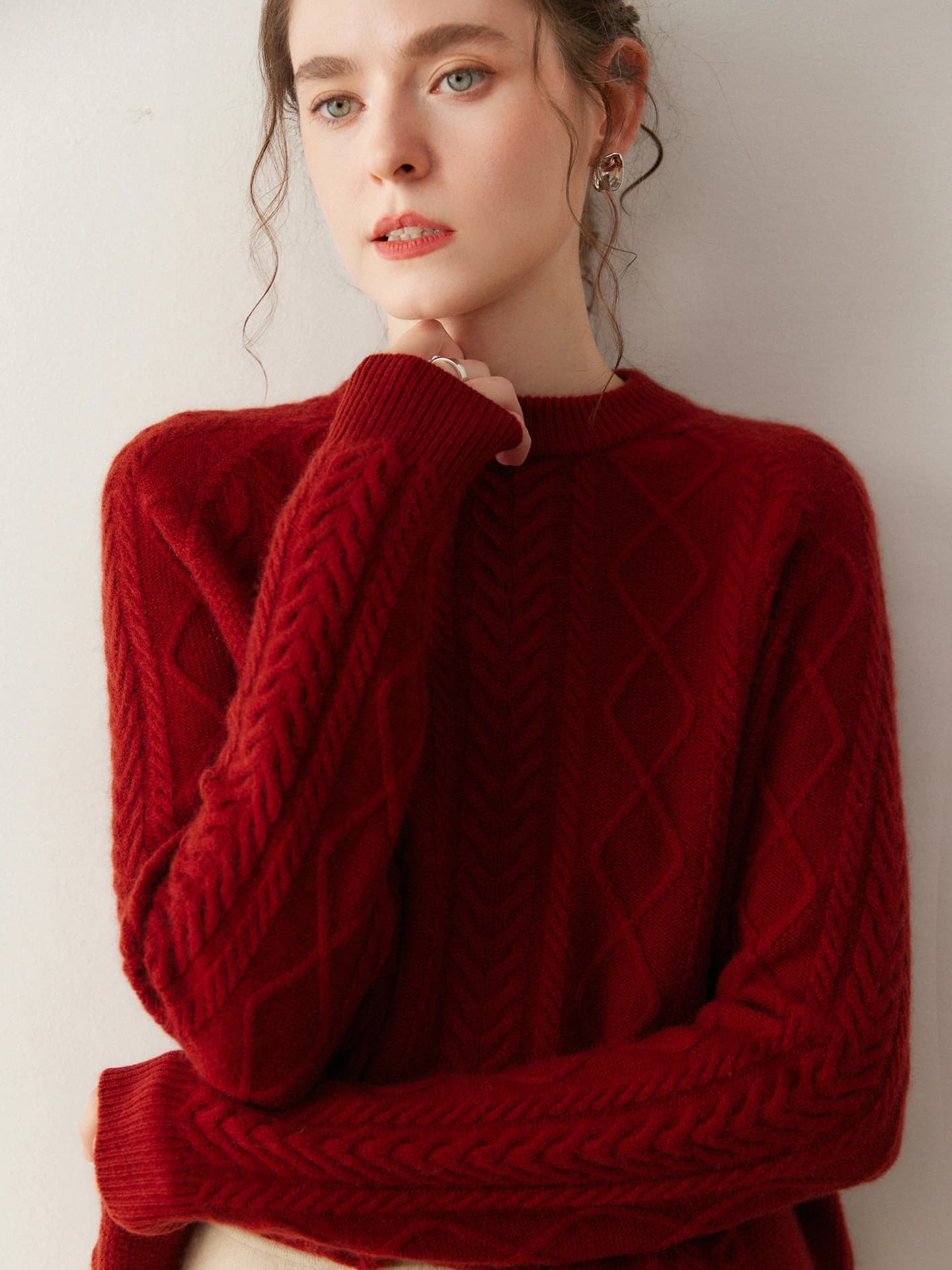 7-Gauge Cropped Crew-Neck Cable-Knit · FRONT
