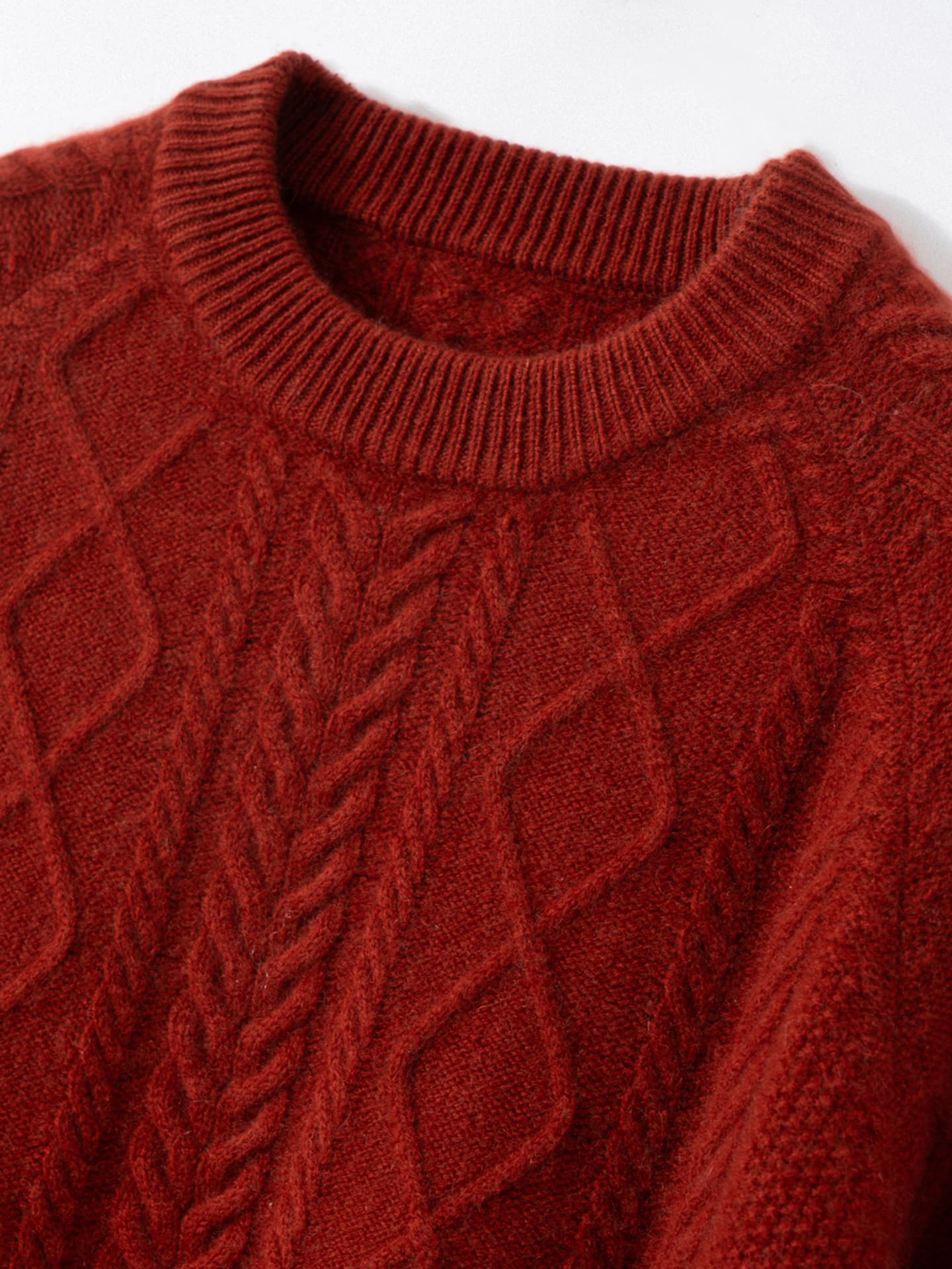 7-Gauge Cropped Crew-Neck Cable-Knit · DETAIL