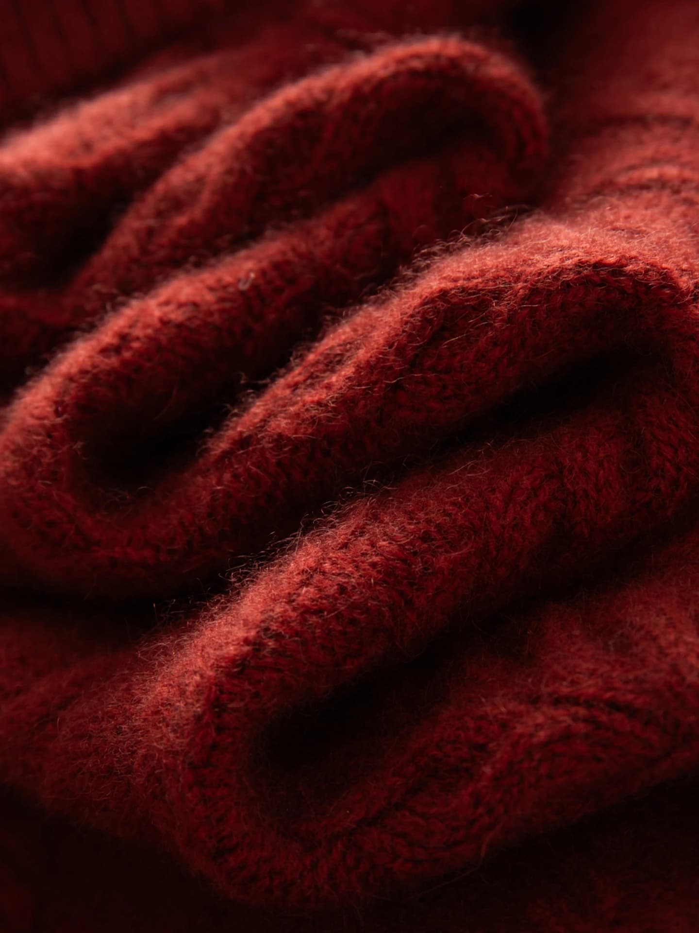 7-Gauge Cropped Crew-Neck Cable-Knit · DETAIL
