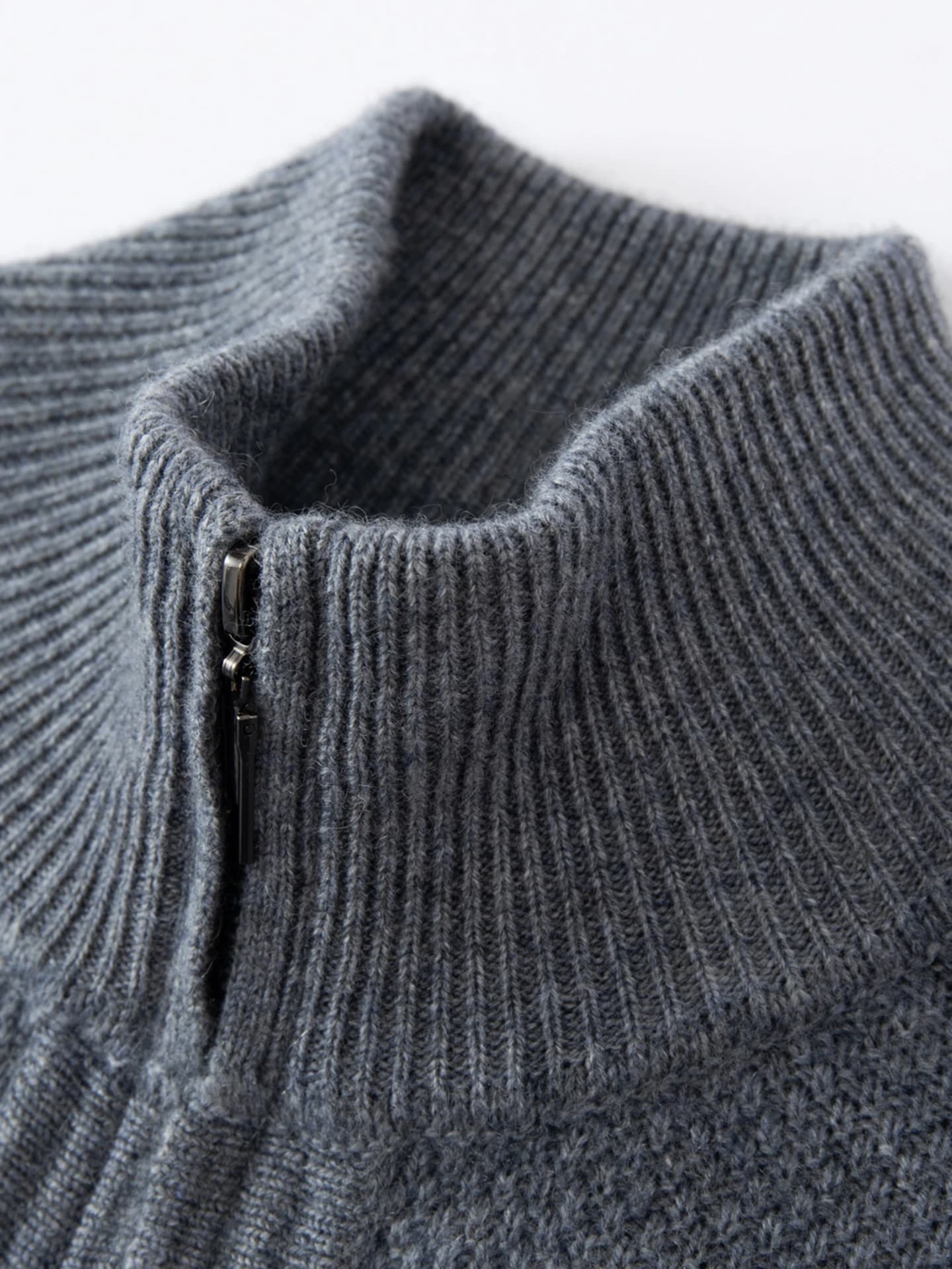 7-Gauge Zip Cardigan Popcorn-Knit · DETAIL