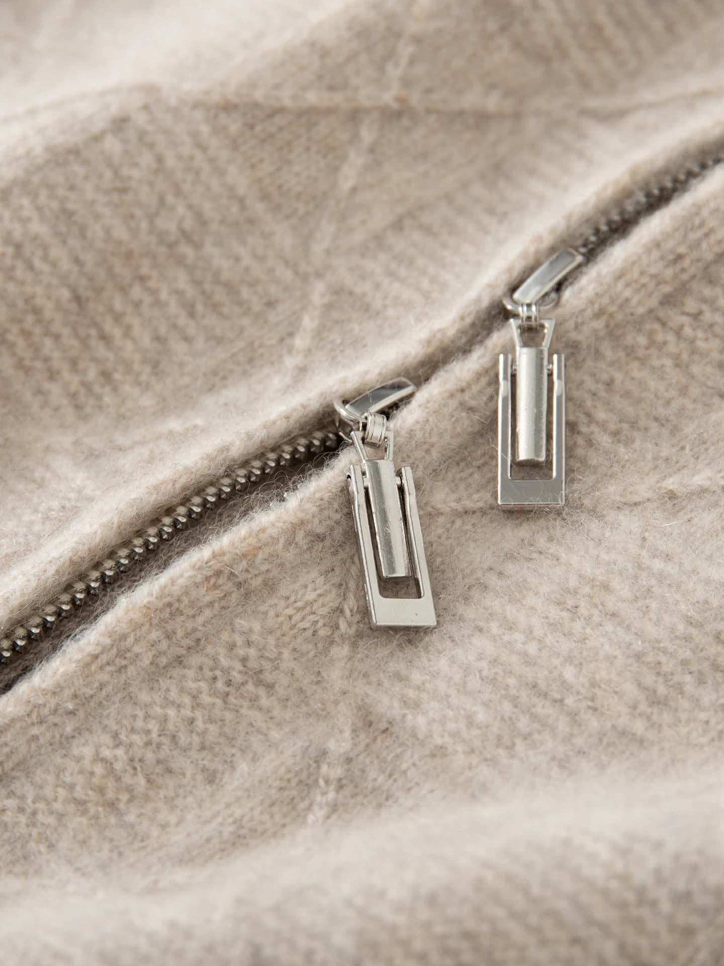 7-Gauge Zip Vest · DETAIL