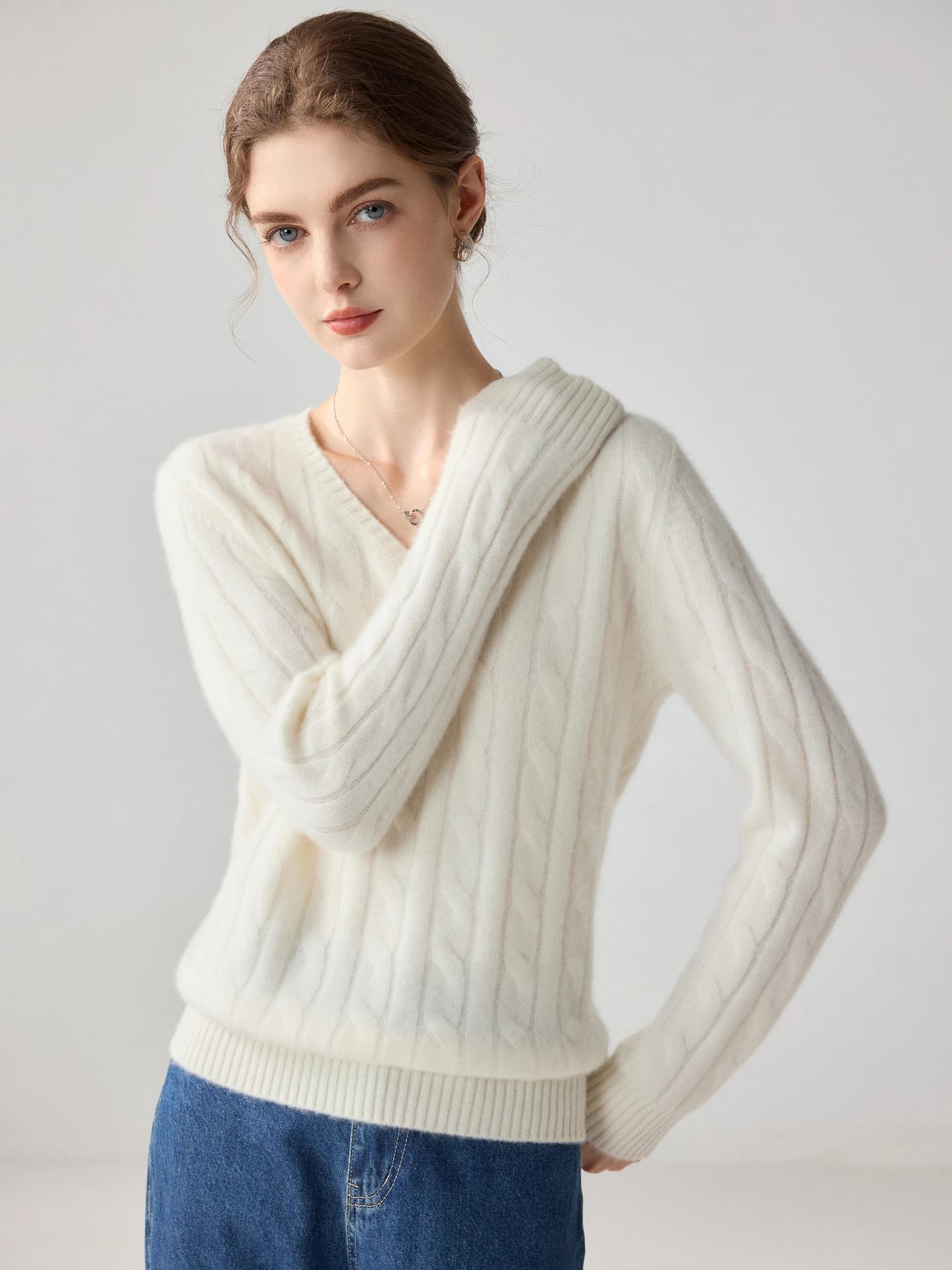 7-Gauge V-Neck Cable-Knit · FRONT