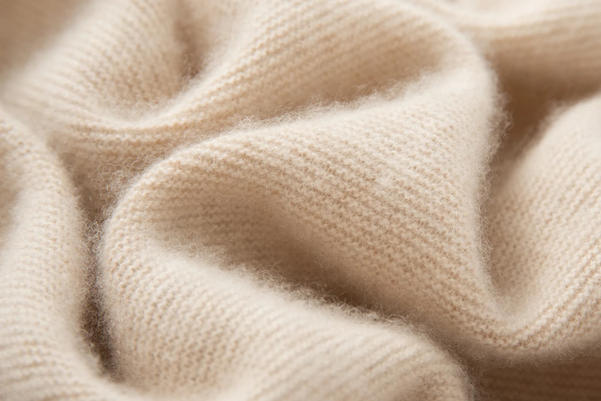 12-Gauge Half-Placket Buttoned · DETAIL
