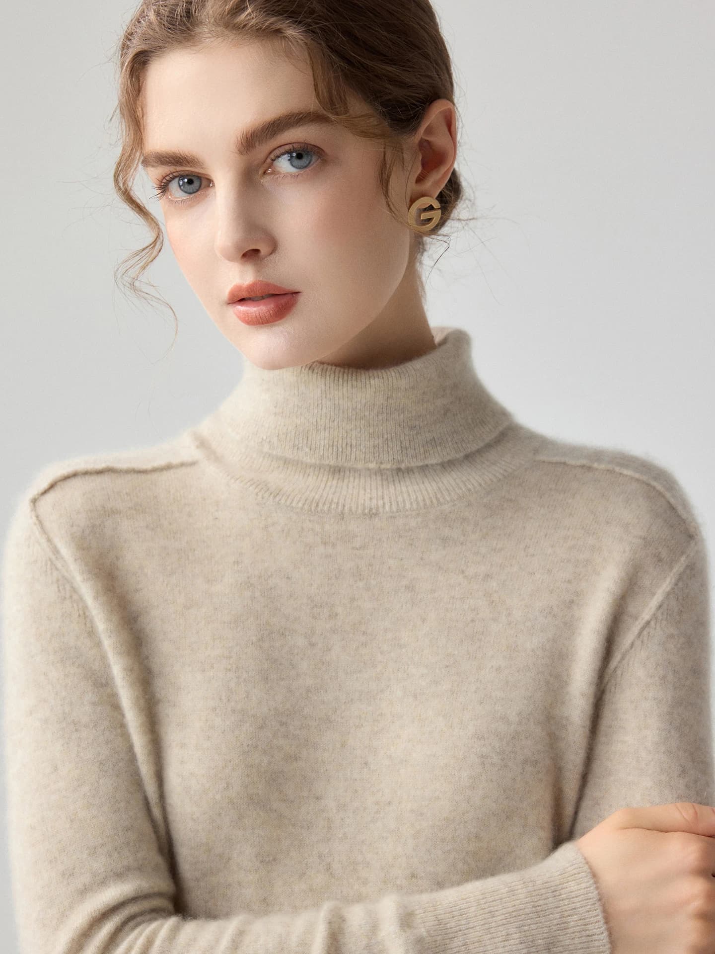 12-Gauge Turtleneck Exposed-Seam Seam-Detail · FRONT
