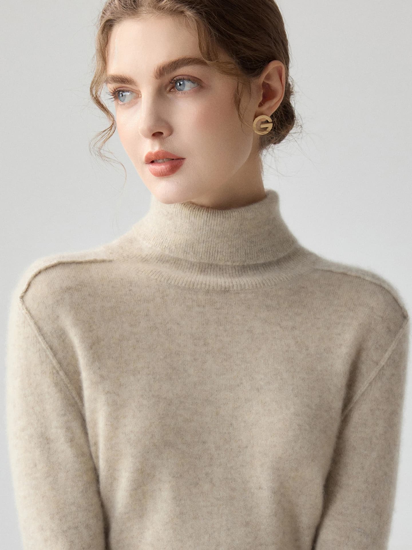 12-Gauge Turtleneck Exposed-Seam Seam-Detail · FRONT