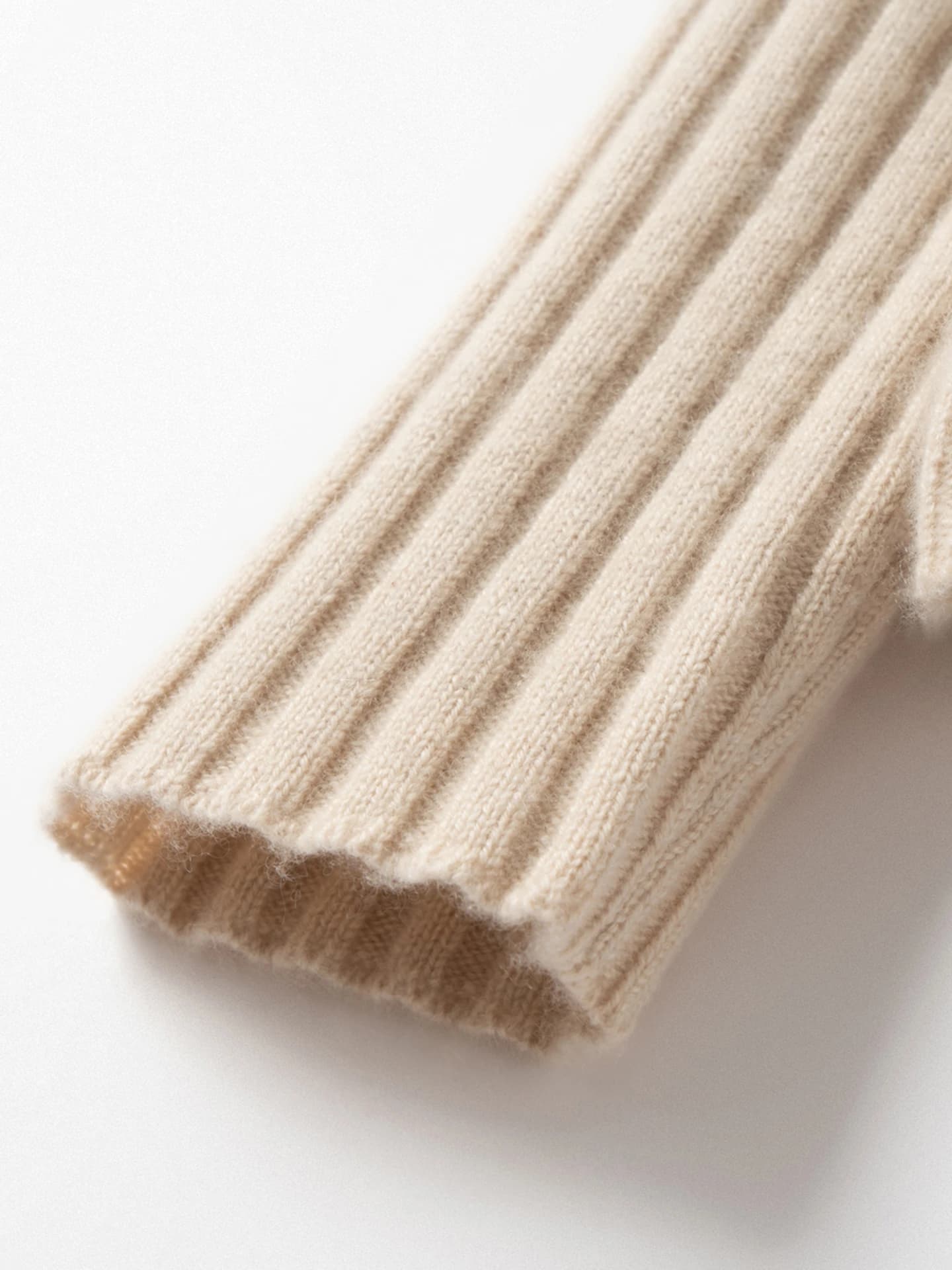 7-Gauge Mock-Neck Ribbed · DETAIL