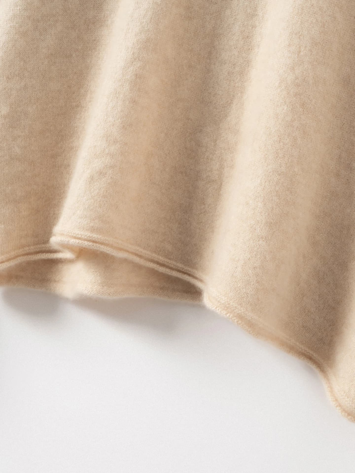 12-Gauge Slouch-Neck Plain · DETAIL