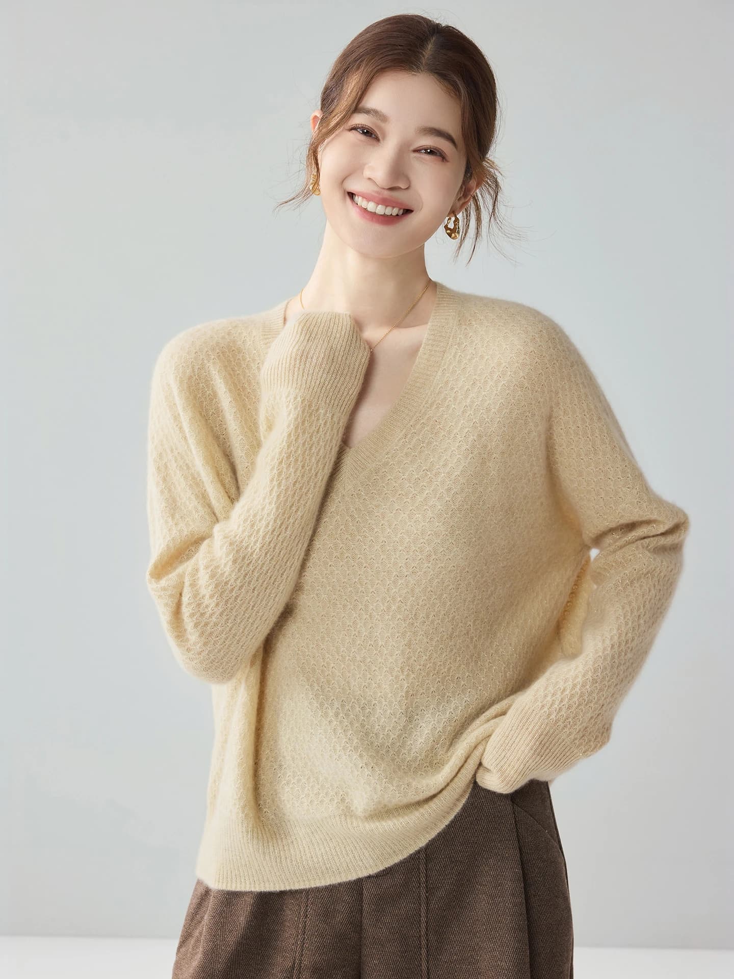V-Neck Lurex Honeycomb-Knit · FRONT