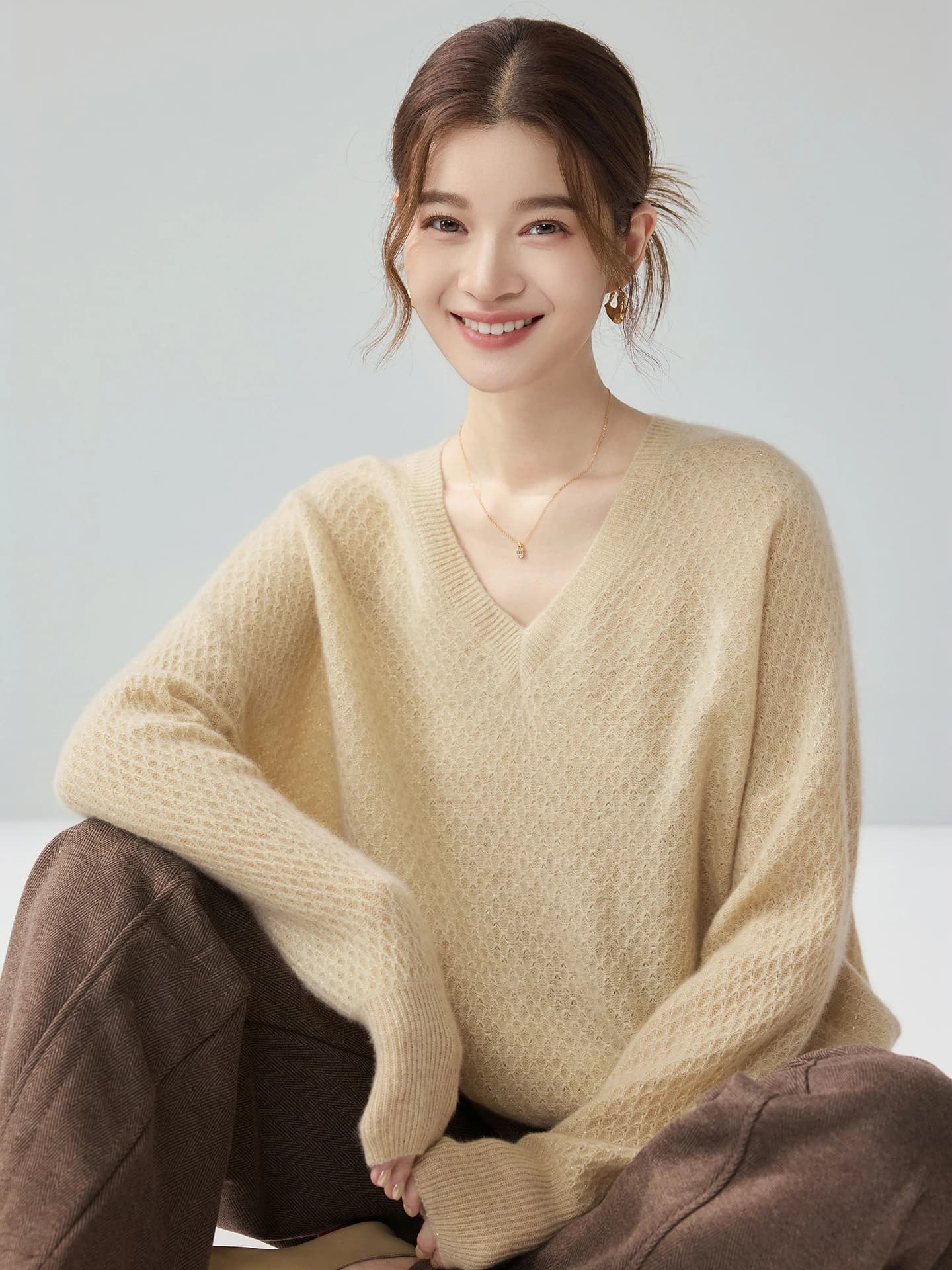 V-Neck Lurex Honeycomb-Knit · FRONT
