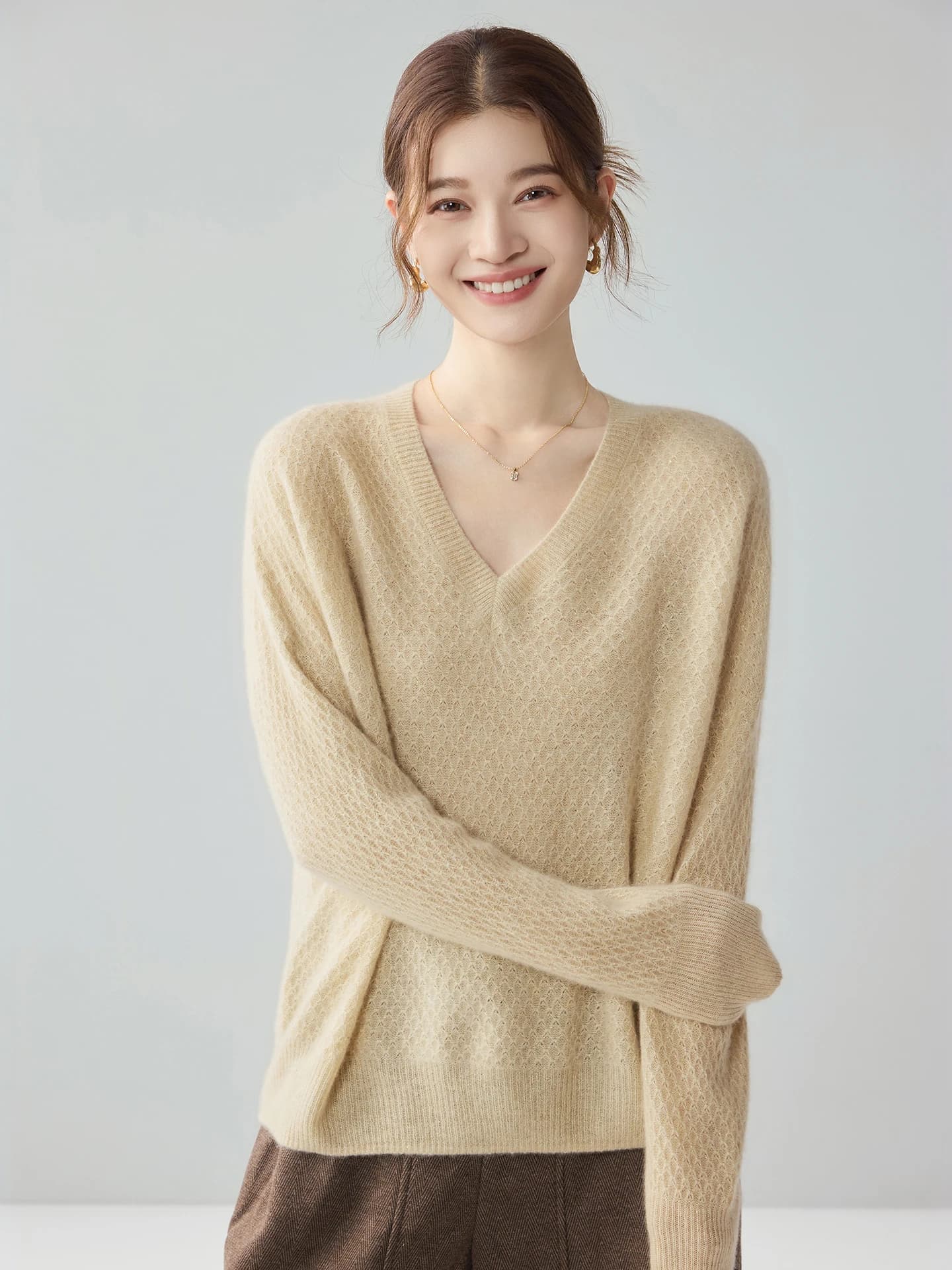 V-Neck Lurex Honeycomb-Knit · FRONT