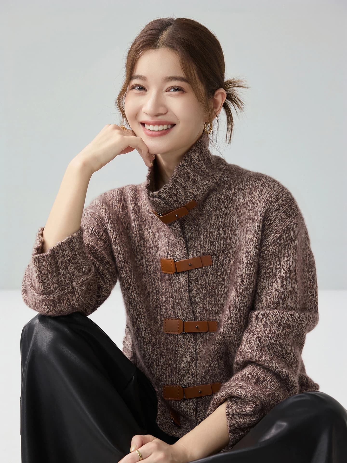 3-Gauge Heavyweight Leather-Button Cardigan · FRONT