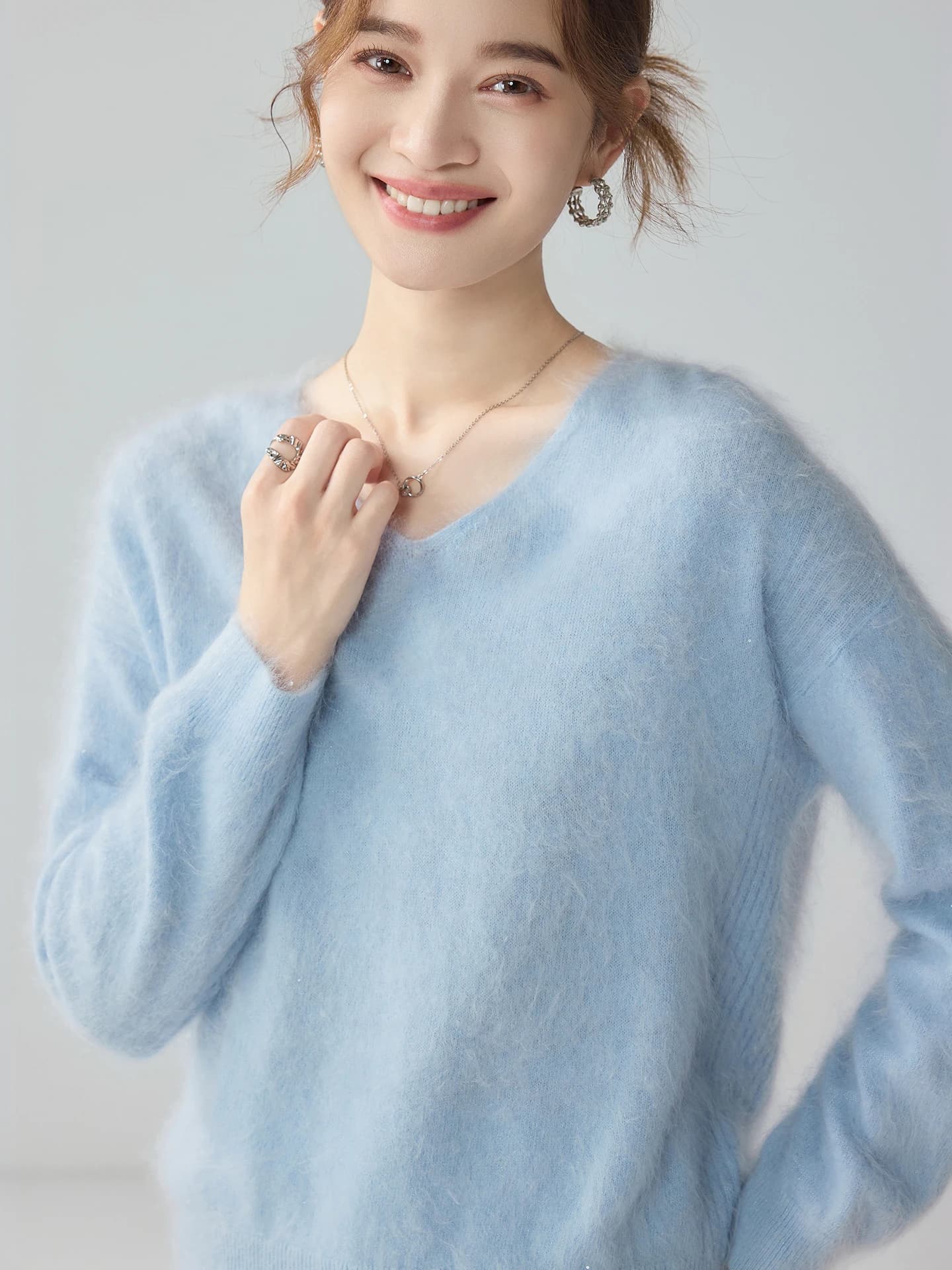 12-Gauge V-Neck Brushed Sequin · FRONT
