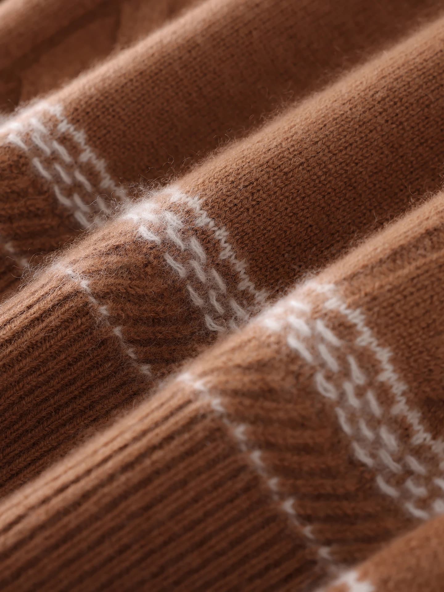 7-Gauge Heavyweight Half-Zip Color-Block Cable-Knit · DETAIL