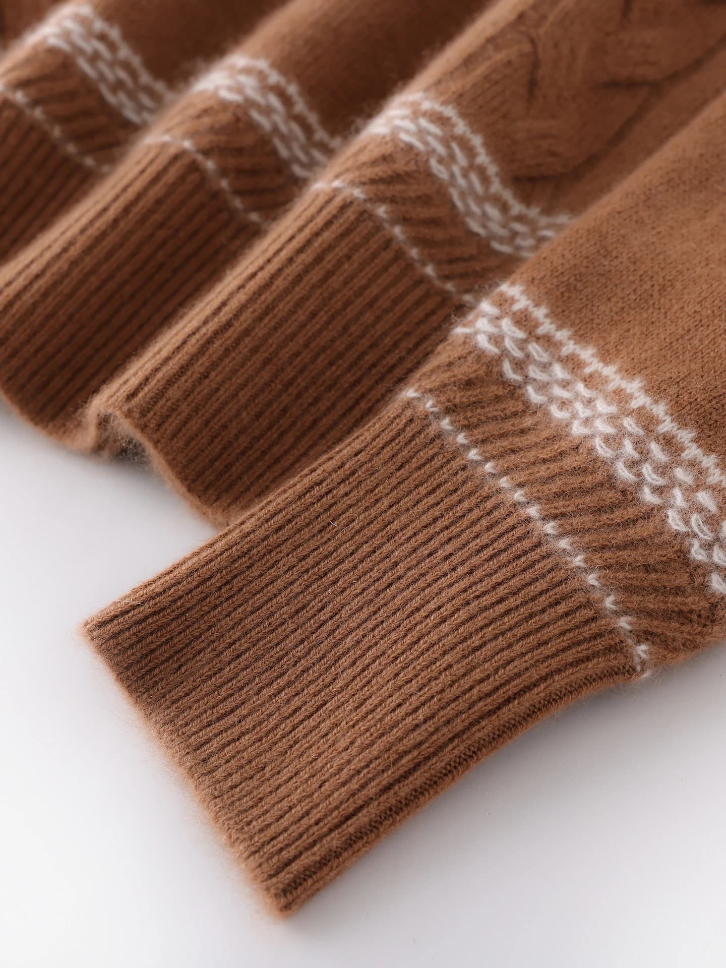 7-Gauge Heavyweight Half-Zip Color-Block Cable-Knit · DETAIL