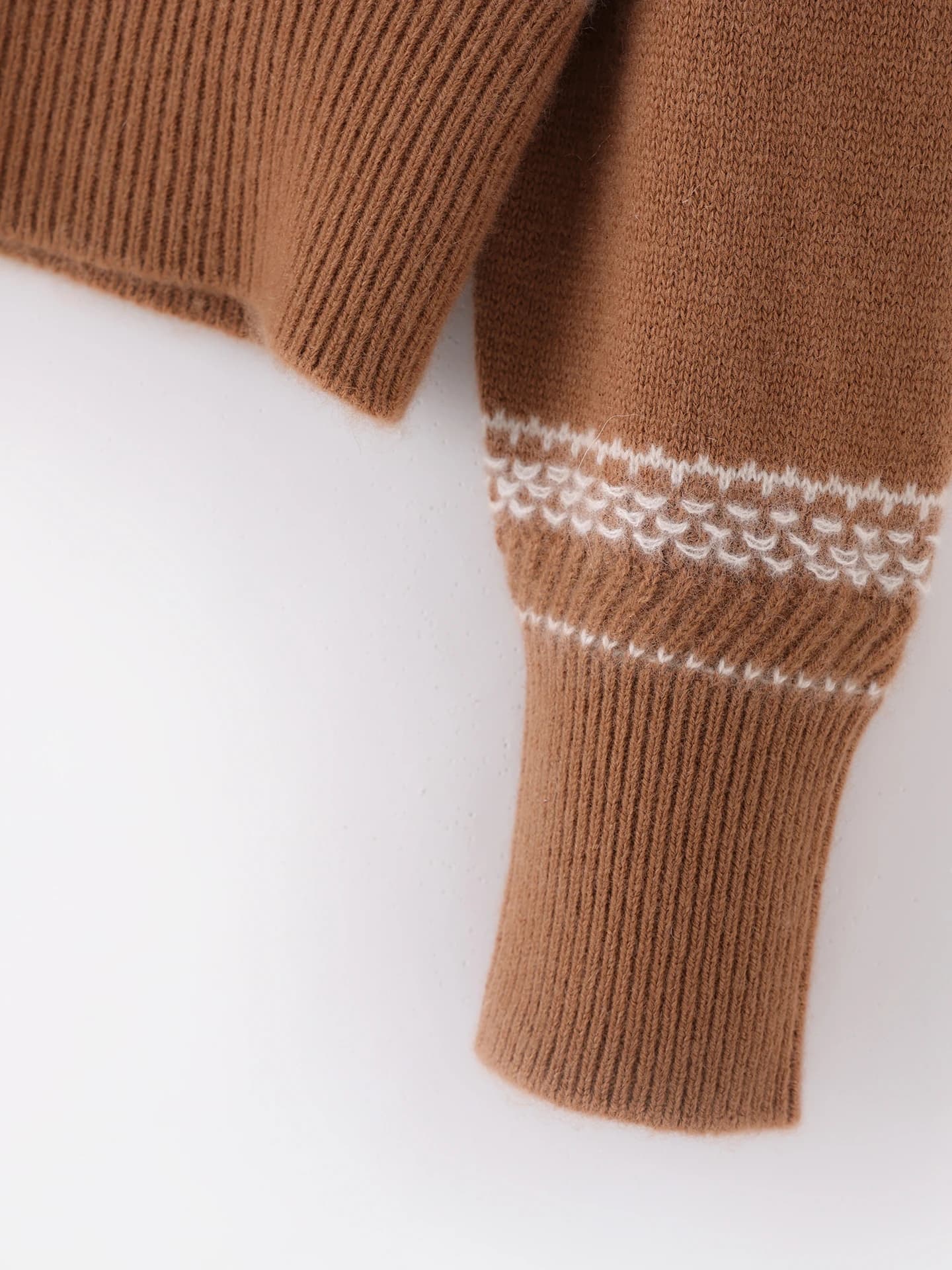 7-Gauge Heavyweight Half-Zip Color-Block Cable-Knit · DETAIL