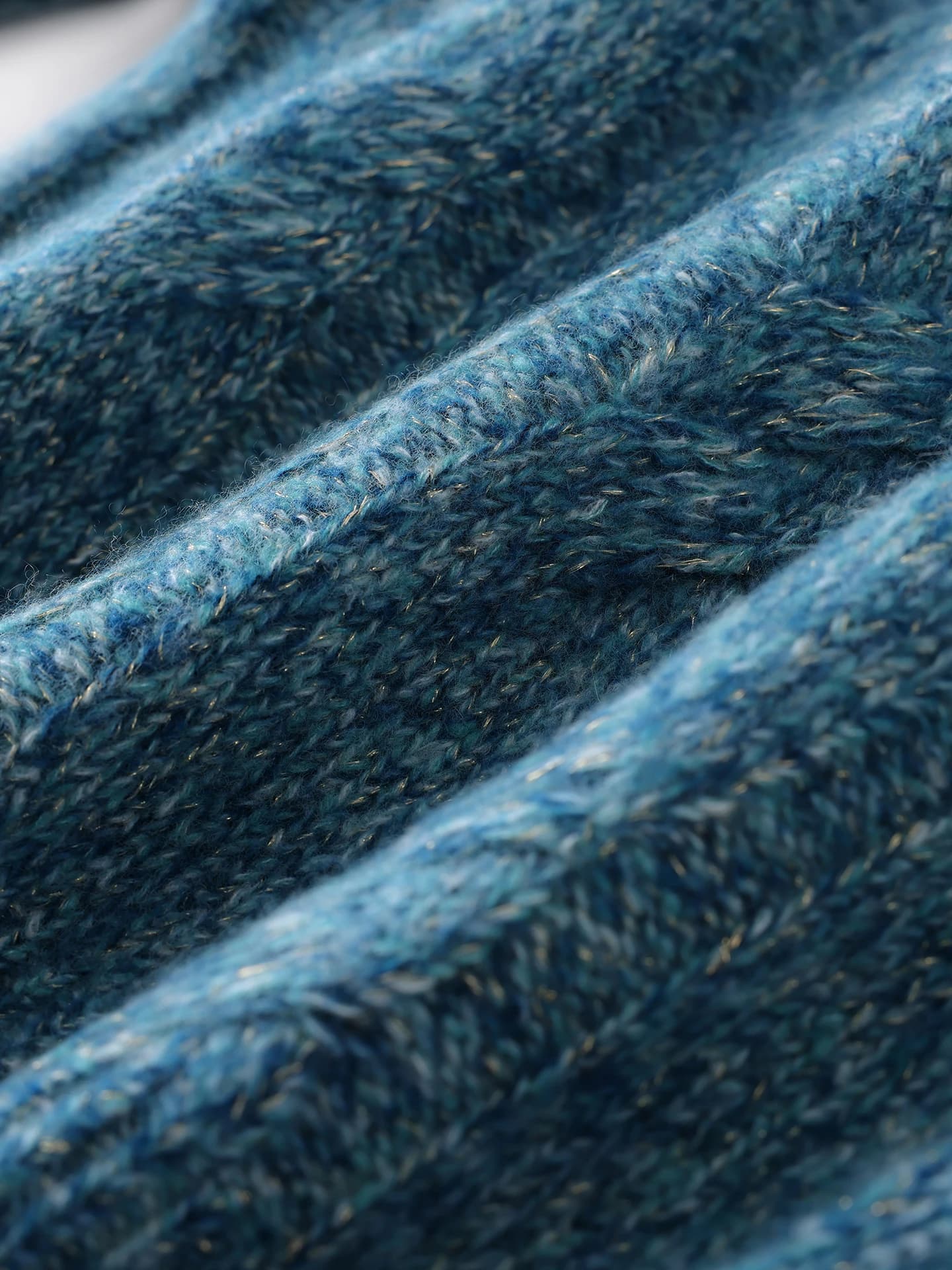 Velvet 7-Gauge Heavyweight Lurex Cable-Knit Mock-Neck · DETAIL