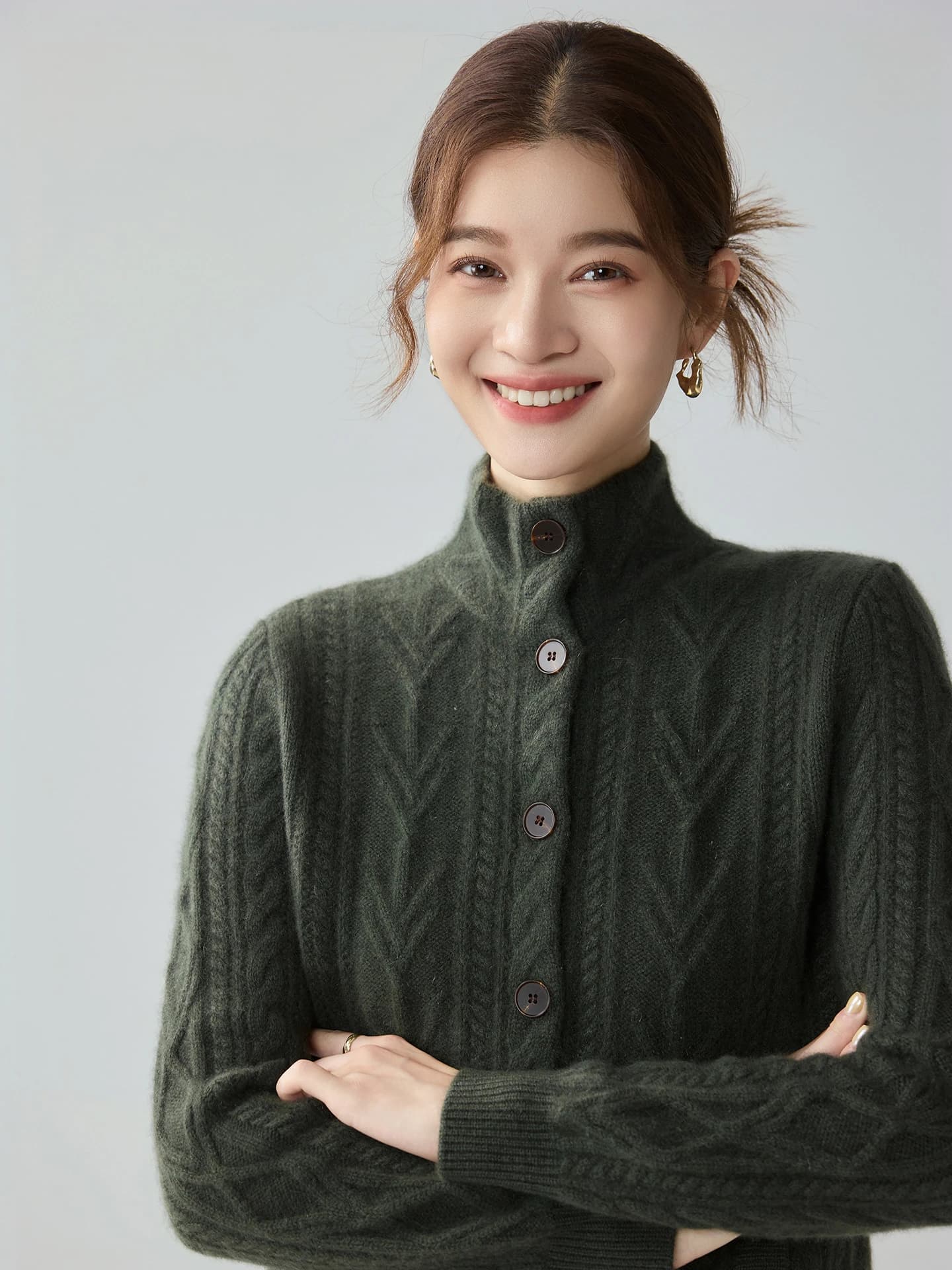 7-Gauge Heavyweight Stand-Collar Cable-Knit Cardigan · FRONT