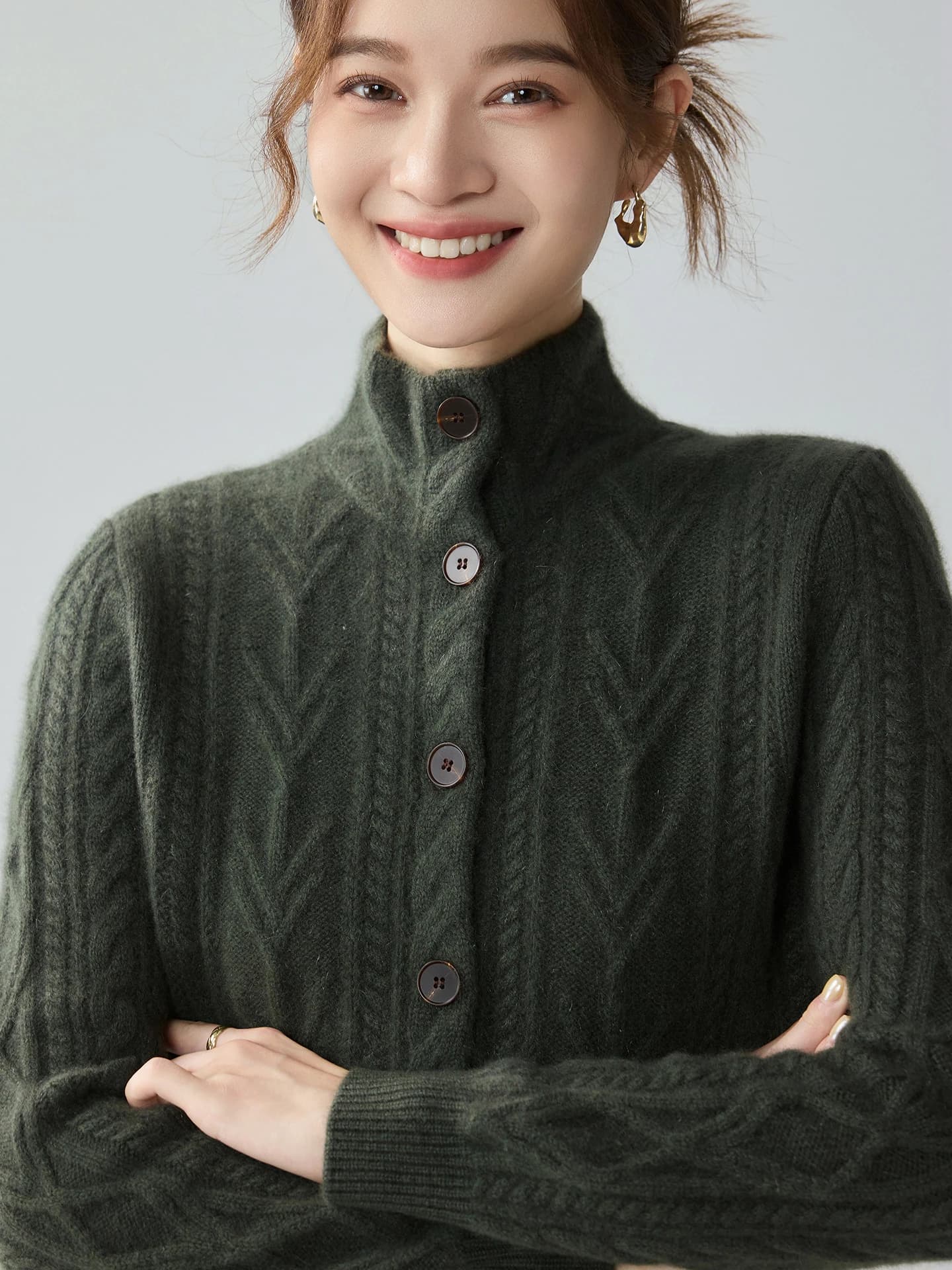 7-Gauge Heavyweight Stand-Collar Cable-Knit Cardigan · FRONT