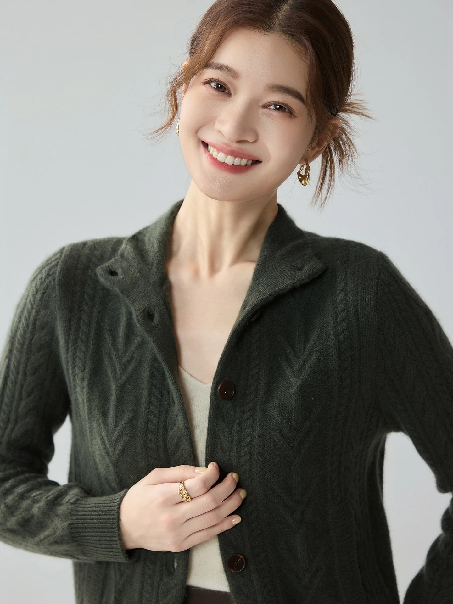 7-Gauge Heavyweight Stand-Collar Cable-Knit Cardigan · FRONT